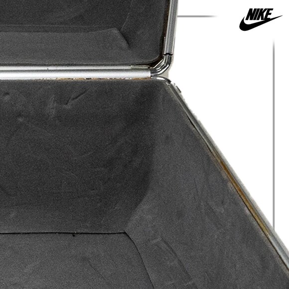 Air Jordan XVII  17 OG Vintage Black Metal Case 2002 - Picture 7 of 7